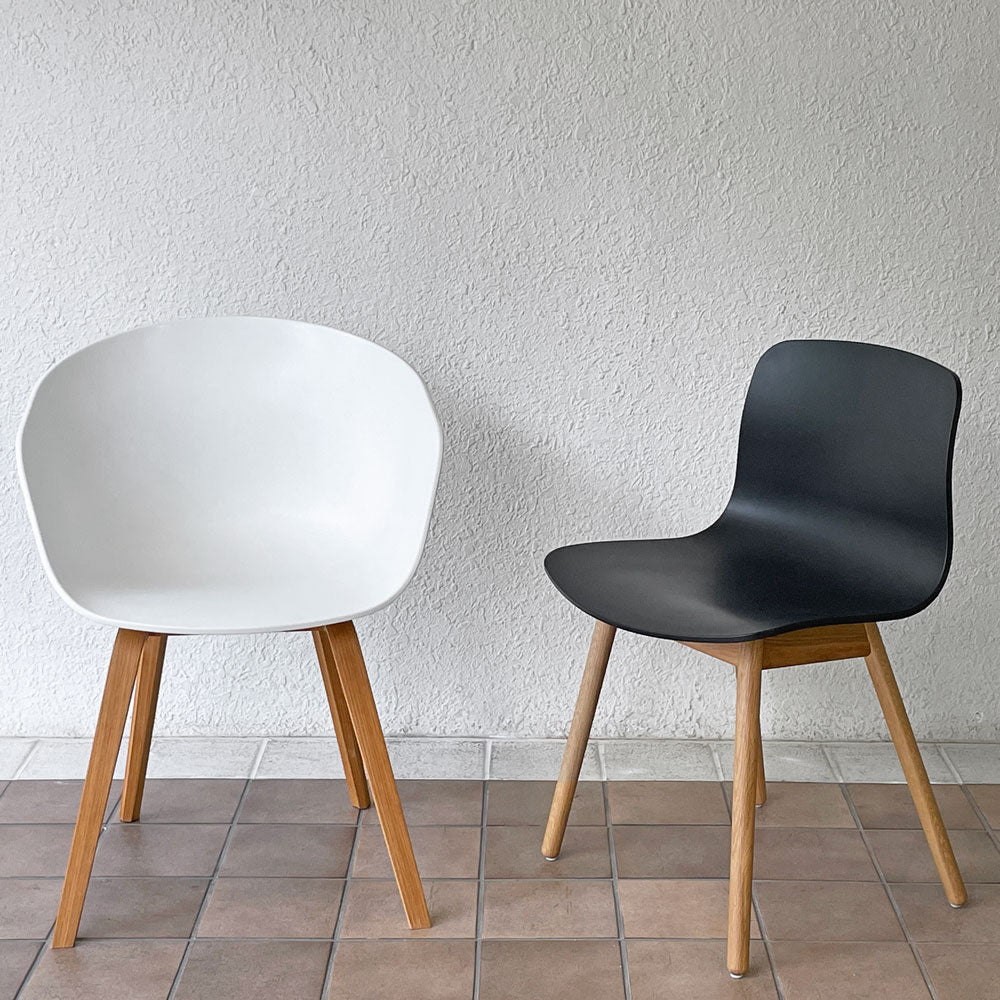  【用賀店】ヘイ HAY アバウト ア チェア ABOUT A CHAIR AAC22 ホワイト ＆ AAC12 アームレスチェア ブラック 買取させていただきました。