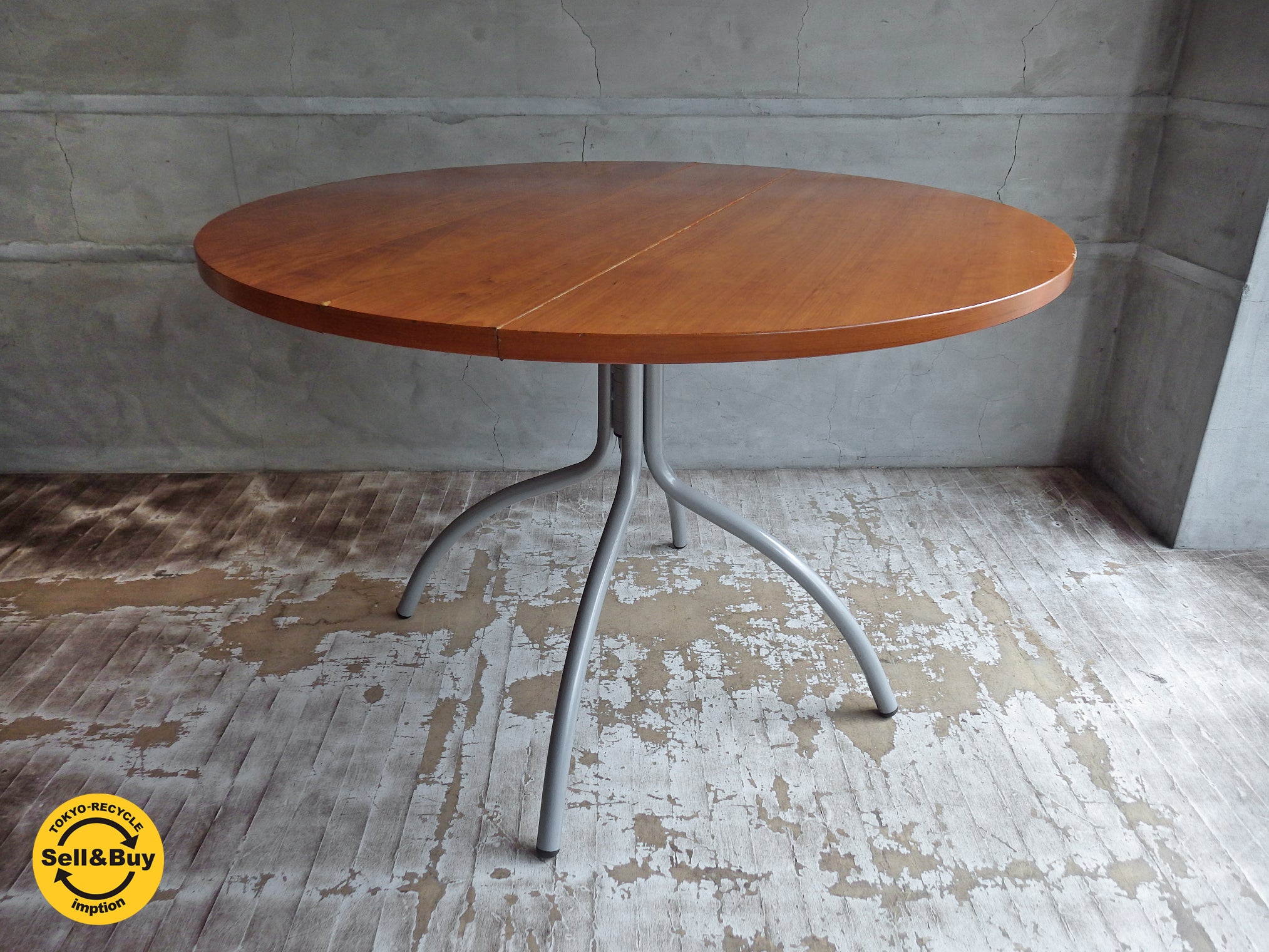 ボーコンセプト BoConcept オッカ occa チェリー材 バタフライ ダイニングテーブル 伸長式  中古品 買い取りしました。