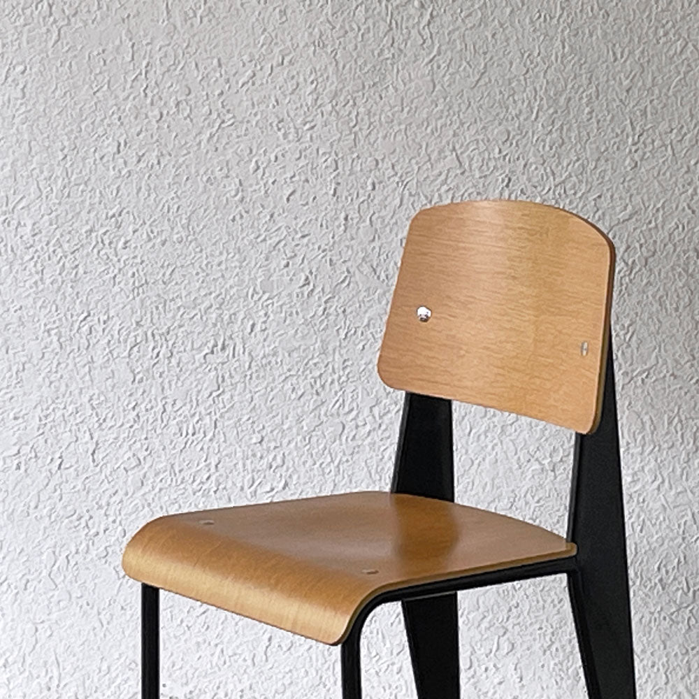 ヴィトラ vitra スタンダードチェア Standard chair ナチュラルオーク×ディープブラック ジャン・プルーヴェ Jean Prouve 名作椅子～構造が語る、デザインの本質～