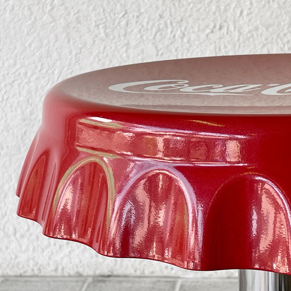 コカ・コーラ ボトルキャップチェア バースツール Coke Bottle Cap Bar Stool 昇降式　～ハジける爽快感に腰掛ける～