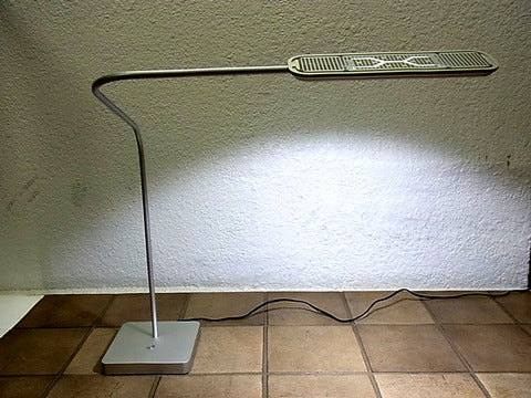 パソコンを長時間使われるあなたのために～　BALMUDA バルミューダ　Highwire LEDデスクライト　【買取と販売とレンタルのお店】