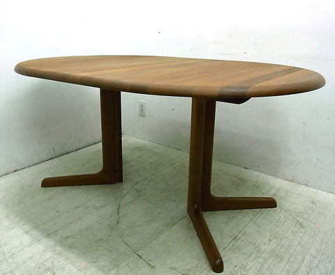 際立つチークの杢目と北欧らしいシルエットが美しい～ SCANDINAVIAN VINTAGE FURNITURE　北欧 デンマーク チーク無垢　ヴィンテージ　EXテーブル【買取と販売とレンタルのお店】