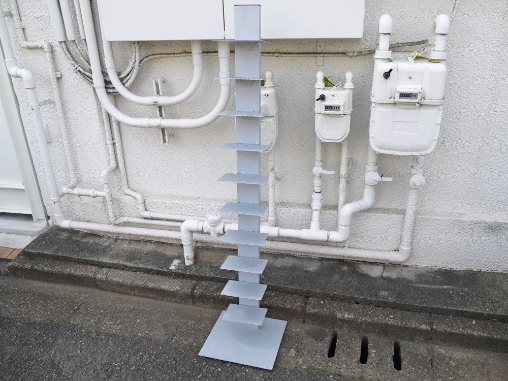 シンテシ SINTESI サピエンスブックタワー Lサイズ トール 10段 シルバー イタリア製 ブルーノ・レイナルディ Bruno Rainaldi タワー型 オープンシェルフ 本棚 フリーラック 飾り棚 ディスプレイラック 収納家具 中古品 買い取りしました。