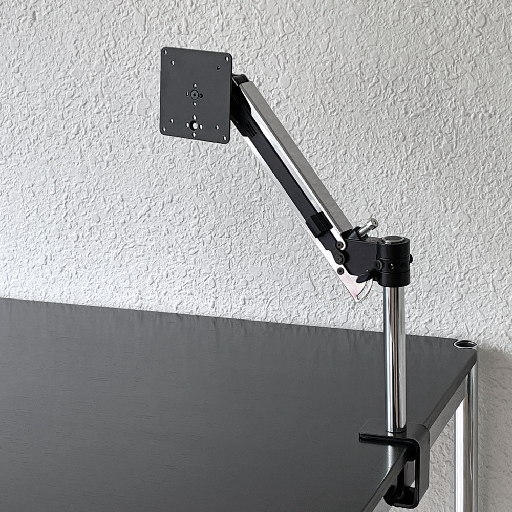  【用賀店】USMハラー USM Haller モジュラーファニチャー ハラーテーブル専用フラットスクリーンスウィングモニターアーム VESA規格 クランプ式 オフィス家具 スイス 買取させていただきました。
