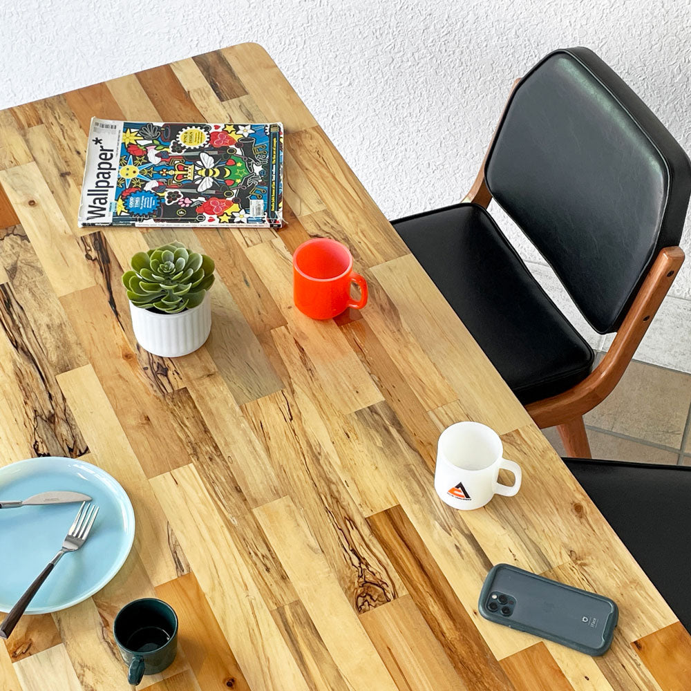 特集：ACME Furniture