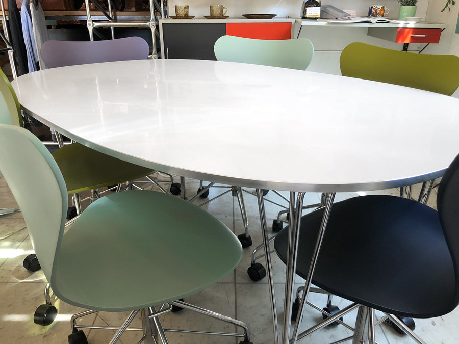 フリッツハンセン Fritz Hansen Bテーブル スーパー楕円 ピートハイン  ブルーノマットソン デザイン ～末席を作らないテーブル。～