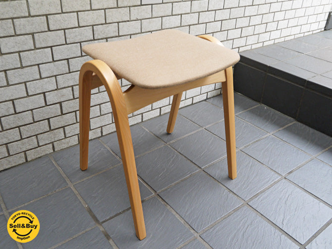 秋田木工 Akimoku スツール No.202 剣持スツール スタッキング IDC大塚家具 　中古品 買い取りしました！ 自由が丘店 出張買取もお任せください。