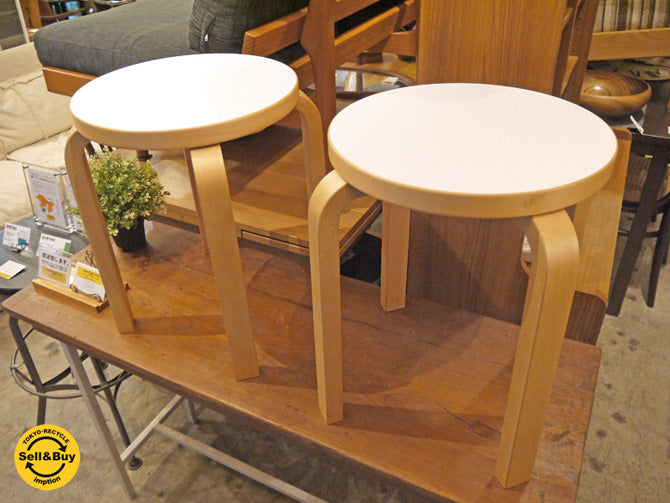 アルテック artek スツール E60 4本脚 アルヴァ・アアルト ホワイト ～北欧フィンランドの究極スツール～ 【 買取と販売とレンタルのお店 】