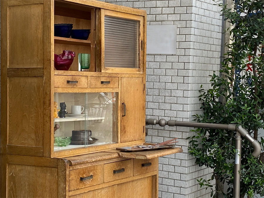 ジャパンビンテージ Japan Vintage ガラスキャビネット 水屋箪笥 食器棚 カップボード 古家具 木味 ～生活の為のデザイン～