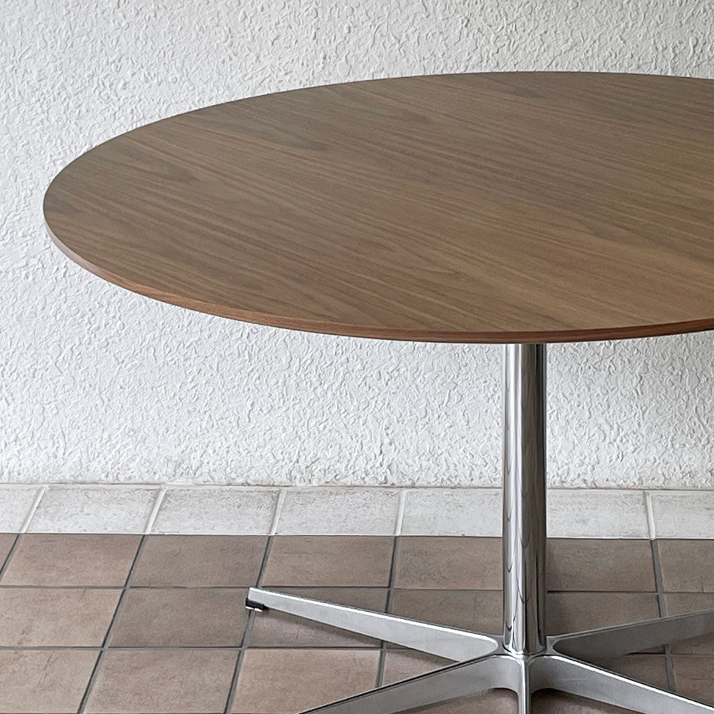 フリッツハンセン Fritz Hansen 円テーブル A825 ダイニングテーブル Φ120cm ウォールナット天板 アルネ・ヤコブセン 天板未使用品 2026年製 北欧家具 デンマーク 定価￥617,980-　～切れない線の先に～
