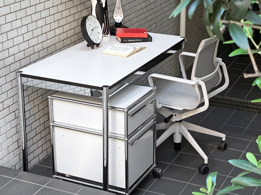 USMモジュラーファニチャー USM Haller USMハラーテーブル ワーキングデスク カンファレンステーブル W125 アジャスター 高さ調整機能付き ホワイト ～実用性と美しさ～