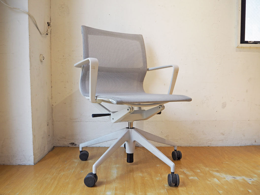 ヴィトラ Vitra フィジックス Physix デスクチェア トリオニット TrioKnit ソフトグレー アルベルト・メダ キャスター B 中古品 買い取りしました。