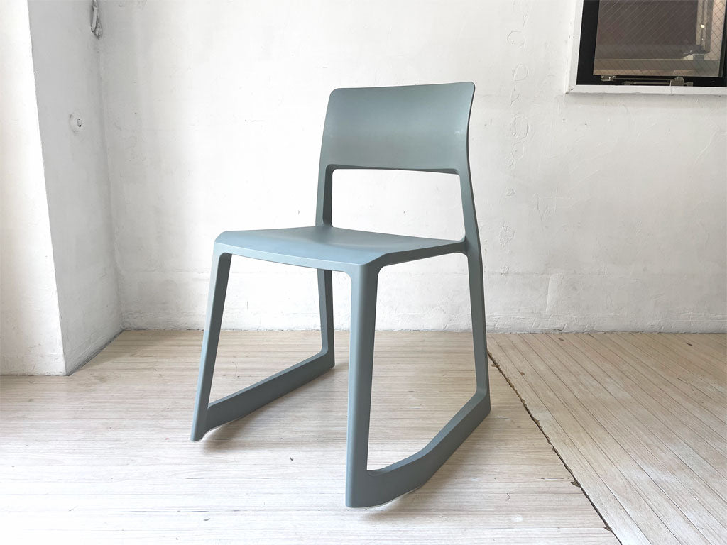 ヴィトラ Vitra ティプトン Tipton チェア スタッキングチェア チルト機能 ロッキングチェア アイスグレー 中古品 買い取りしました。