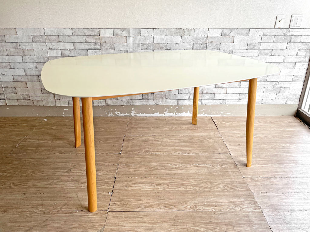 ハーマンミラー Herman Miller マティアッツィ ブランカテーブル Mattiazzi Branca Table ダイニングテーブル アッシュ材レッグ W150 定価￥275,400- 中古品 買い取りしました。
