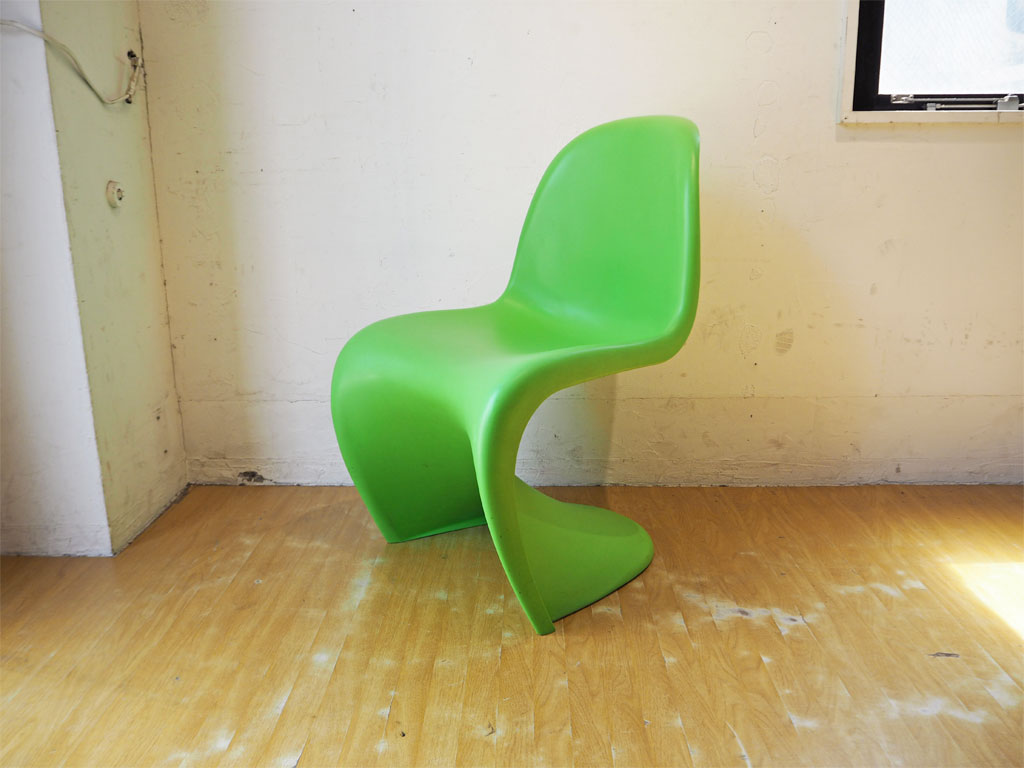 ヴィトラ vitra パントンチェア Panton Chair ヴェルナー・パントン Panton グリーン スタッキング ミッドセンチュリー スペースエイジ 中古品 買い取りしました。