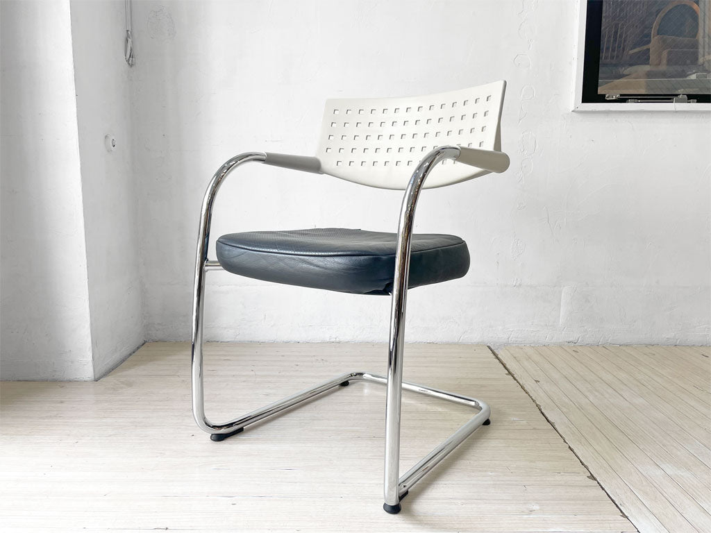 ヴィトラ vitra ビザソフト Visasoft アームチェア ミーティングチェア パンチングレザーシート ブラック カンティレバー スタッキング グレー アントニオ・チッテリオ 中古品 買い取りしました。