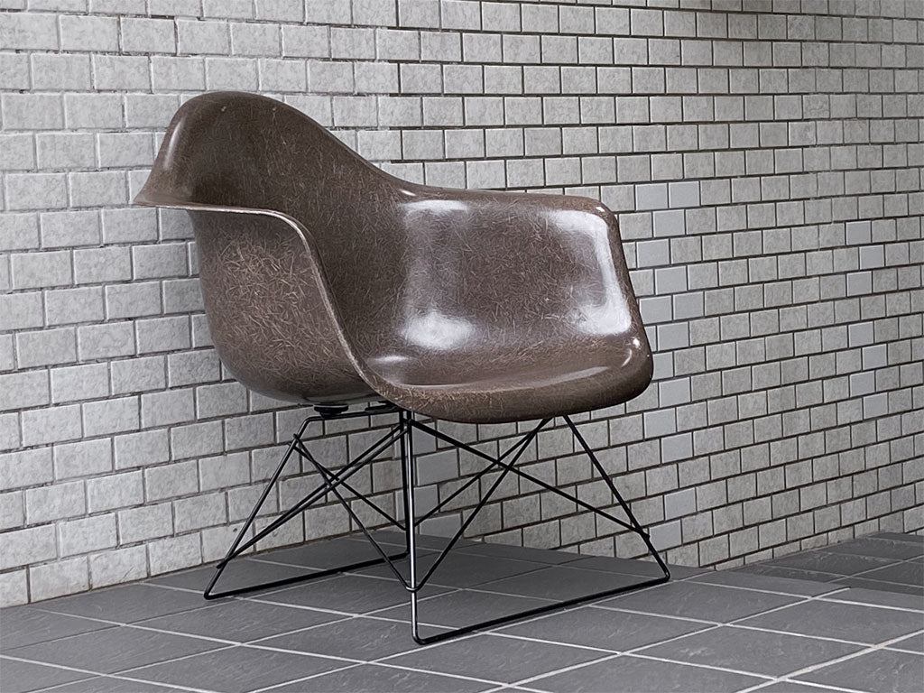 ハーマンミラー Herman Miller アームシェルチェア LAR 現行FRP製 シールブラウン キャッツクレイドル ラウンジベース C&R イームズ 中古品 買い取りしました。