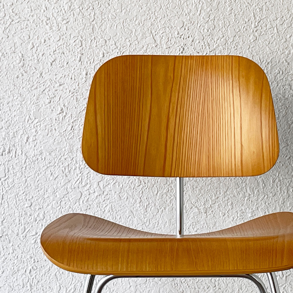 ハーマンミラー Herman Miller プライウッドダイニングチェア DCM アッシュ材 メタルレッグ C&R イームズ　～吸い込まれて、みる？～