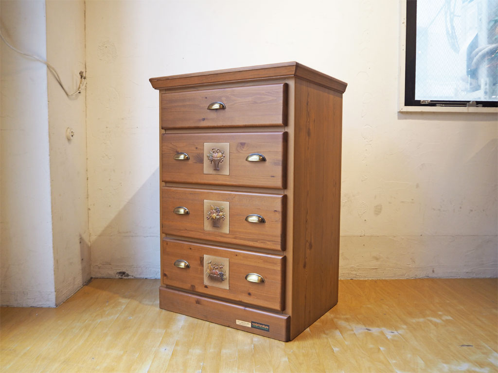 ノダ ファニチャー noda furniture 4段 スリムチェスト プリント化粧合板 アンティーク調ハンドル タイル装飾 中古品 買い取りしました。