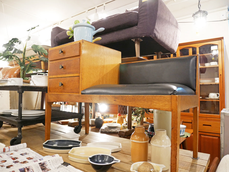 ヨーロピアンビンテージ European Vintage テレフォンベンチ 背もたれ付 サイドチェスト 抽斗3杯 PVCレザーシート ブラック ～テレフォンベンチの使い方を考えてみた～