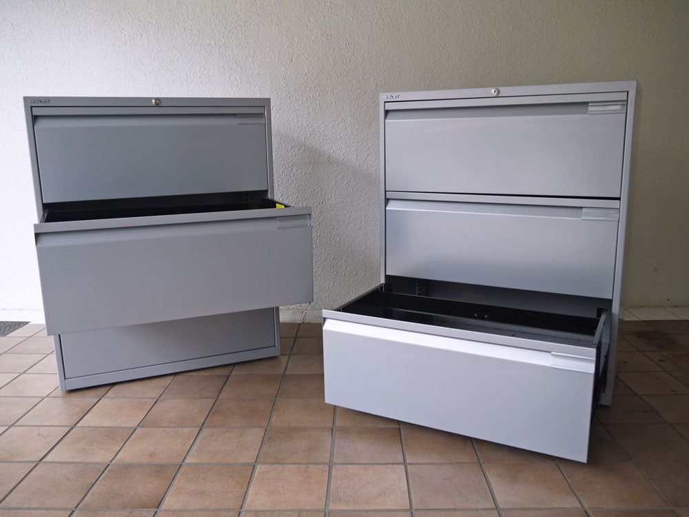 ビスレー BISLEY ラテラル LATERAL 08C303H ファイリングキャビネット シルバー W80cm 受注生産品 抽斗3杯 オフィス家具 英国 中古品 買い取りしました。