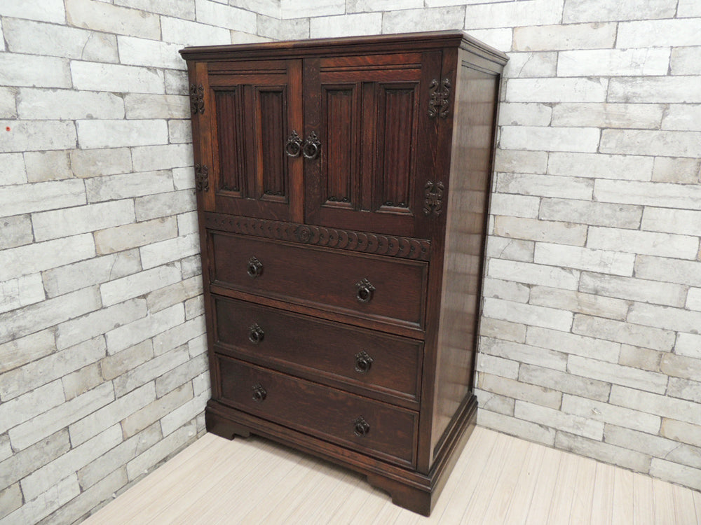 UKビンテージ オーク材 キャビネット ゴシック GLOBE ANTIQUES グローブ アンティークス 購入品   中古品 買い取りしました。