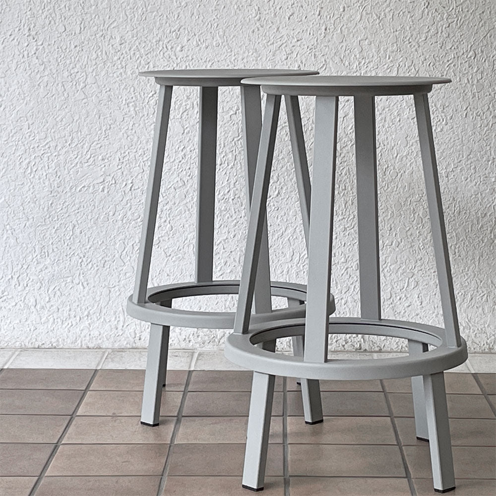 【用賀店】ヘイ HAY リボルバー バースツール ロー REVOLVER BAR STOOL LOW H65cm スカイグレー 回転式座面 レオン・ランズメイヤー デンマーク A＆B 計2脚 買取させていただきました。