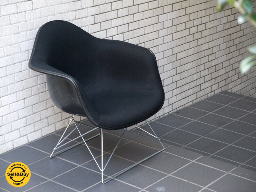 ハーマンミラー Herman Miller アームシェルチェア 現行 FRP製 アプホルスター ブラックシェル + キャッツクレイドル イームズ ミッドセンチュリー ～世界中で愛され続けられる不朽の名作～ 【 買取と販売とレンタルのお店 】