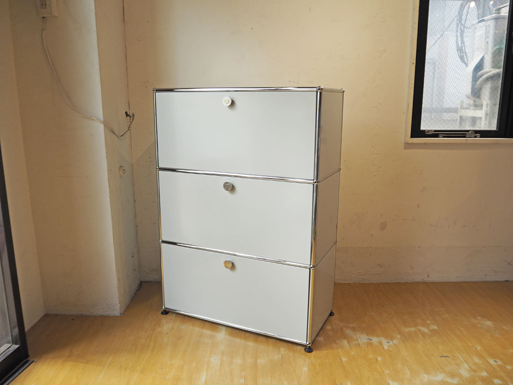 USMモジュラーファニチャー USMハラーシステム 1列3段 シェルフ キャビネット ドロップダウンドア×2 ドロワー1杯 ライトグレー 中古品 買い取りしました。