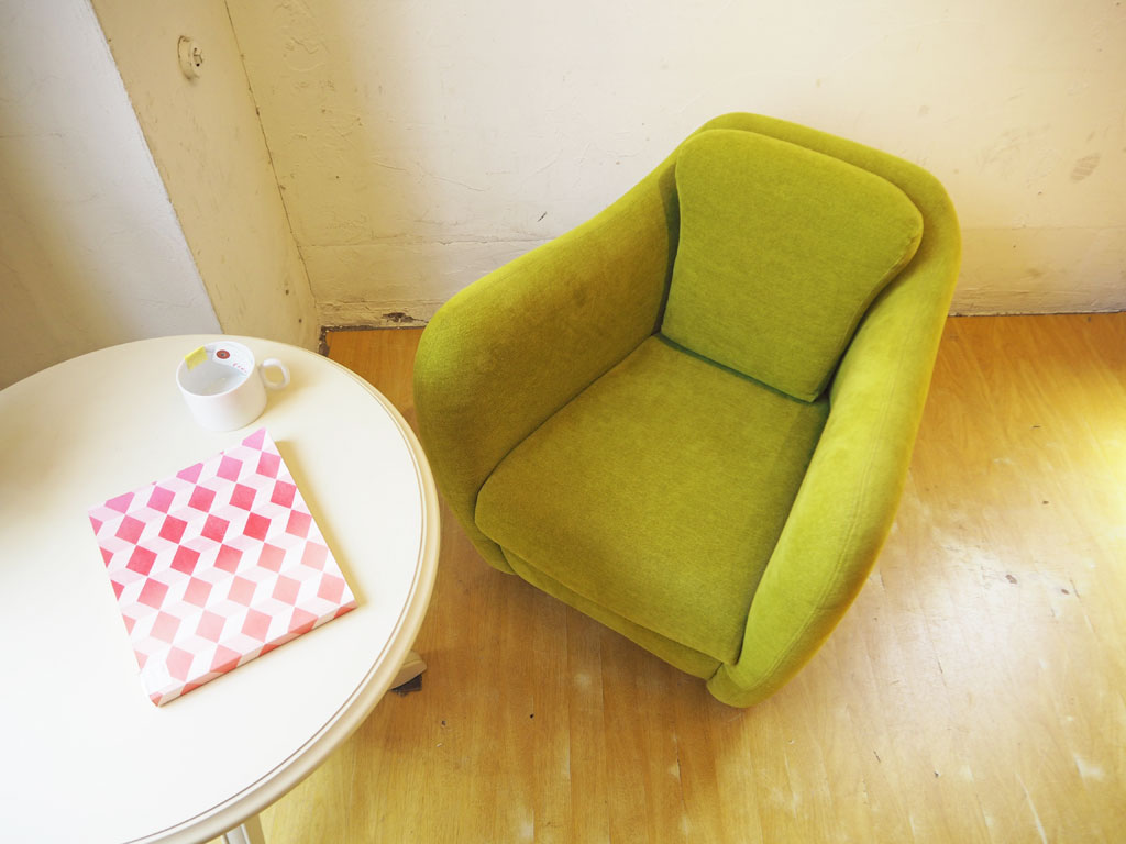 イデー IDEE ミニミラー アームチェア MINI MILLER ARM CHAIR　～ イデーのロングセラーであり、イデーのアイコンにもなっているデザインソファ