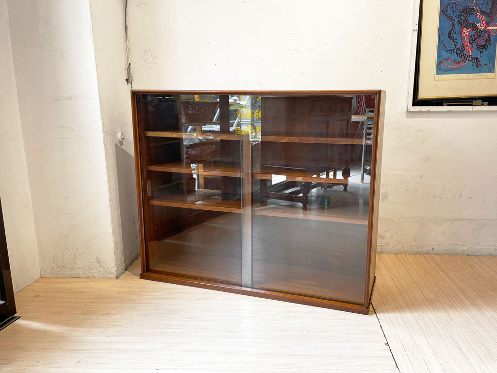 シンガーファニチャー Singer furniture ブックシェルフ キャビネット ブックケース ガラス戸 米軍家具 ミッドセンチュリー USビンテージ 1984 中古品 買い取りしました。