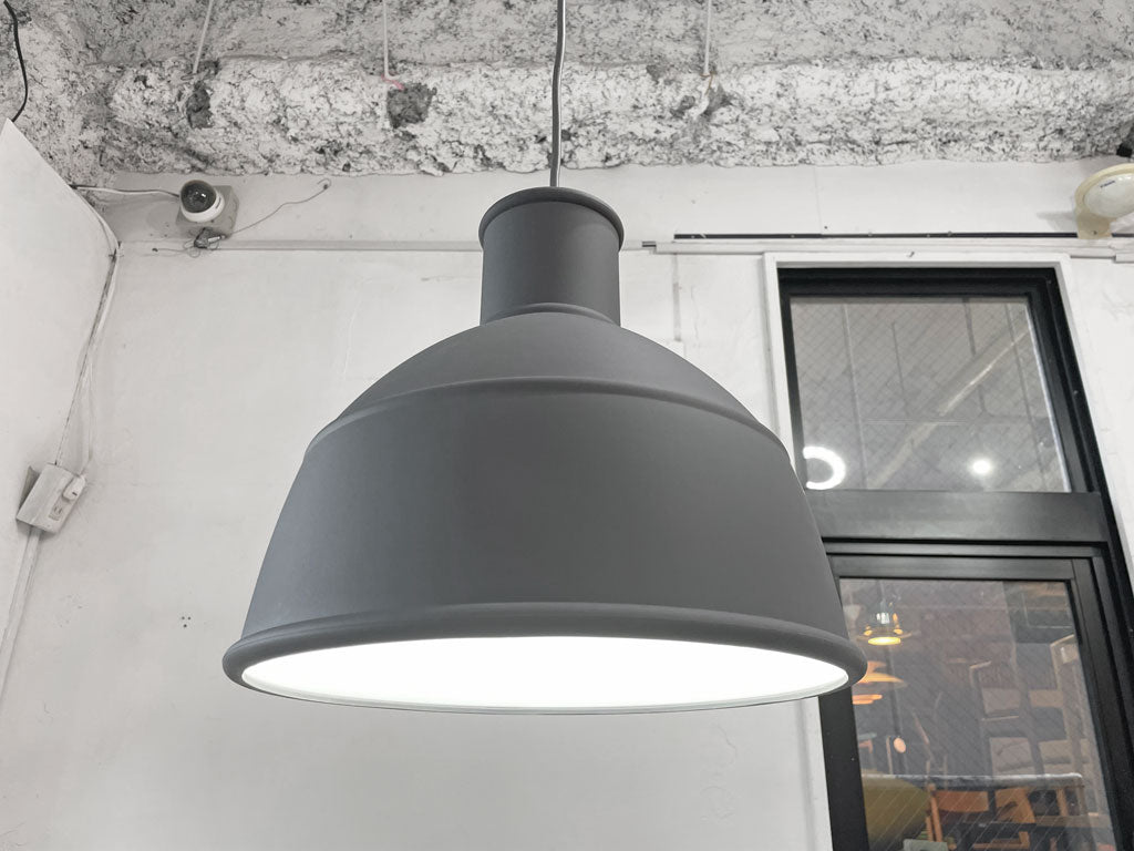 ムート MUUTO アンフォールド UNFOLD ペンダントランプ シリコンラバーシェード ダークグレー フォーム・アス・ウィズ・ラブ 北欧 美品 中古品 買い取りしました。