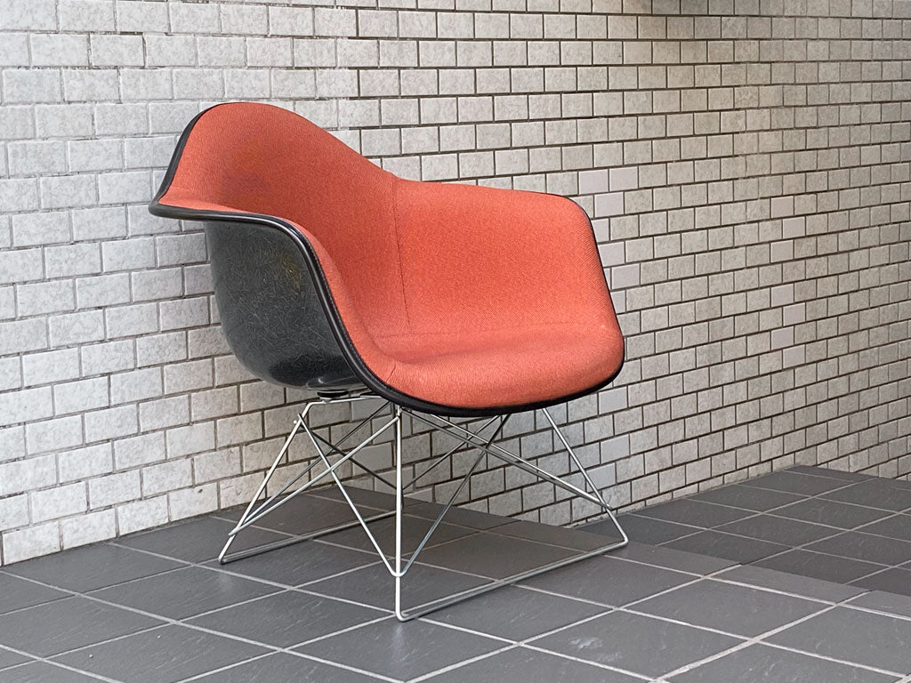 ハーマンミラー Herman Miller アームシェルチェア LAR 現行FRP製 アプホルスター キャッツクレイドル ラウンジベース オレンジ ブラック C&R イームズ 中古品 買い取りしました。