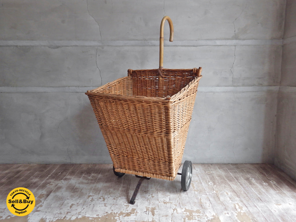 フランスヴィンテージ キャリーケース　中古品 買い取りしました。学芸大学店 出張買取もお任せ下さい。