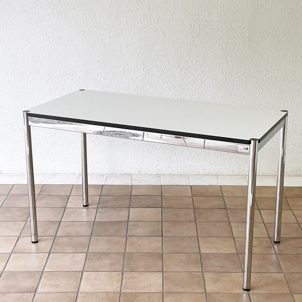 USMハラー USM Haller モジュラーファニチャー USMハラーテーブル デスク W125 x D60cm パールグレーラミネート (ホワイト) 買取させていただきました。