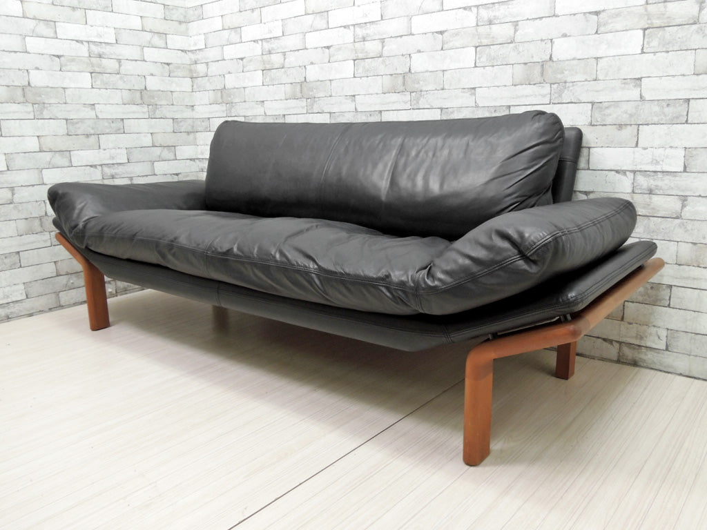 コンフォート komfort mobler ビンテージ 3人掛け ソファ チーク無垢材 × レザー 北欧家具   中古品 買い取りしました。
