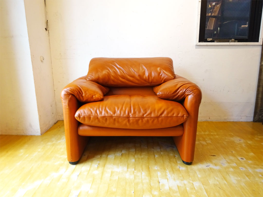 カッシーナ Cassina 675 マラルンガ MARALUNGA 1シーター ソファ 本革 キャメル ヴィコ・マジストレッティ ～ 唯一無二の快適さが味わえるソファの最高峰