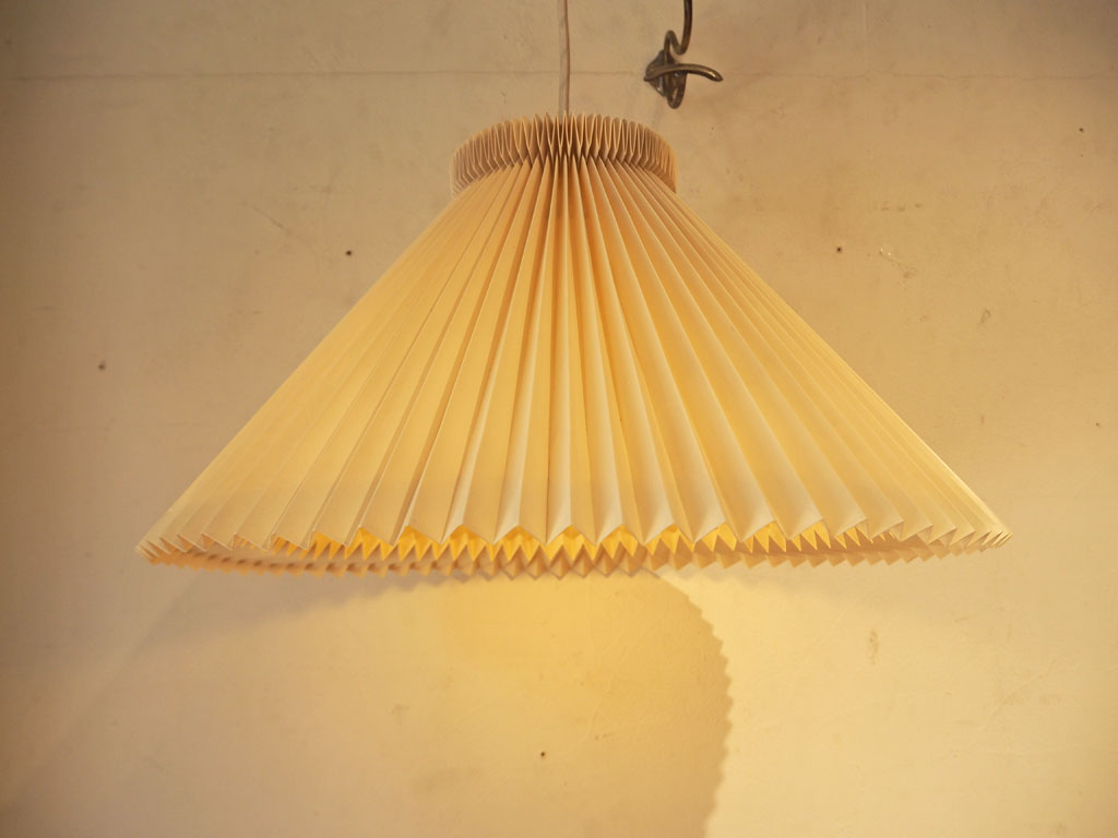 レクリント LE KLINT ビンテージ ペンダントライト MODEL 1-35Aタイプ プラスチックシェード プリーツ デンマーク 松屋商事 中古品 買い取りしました。