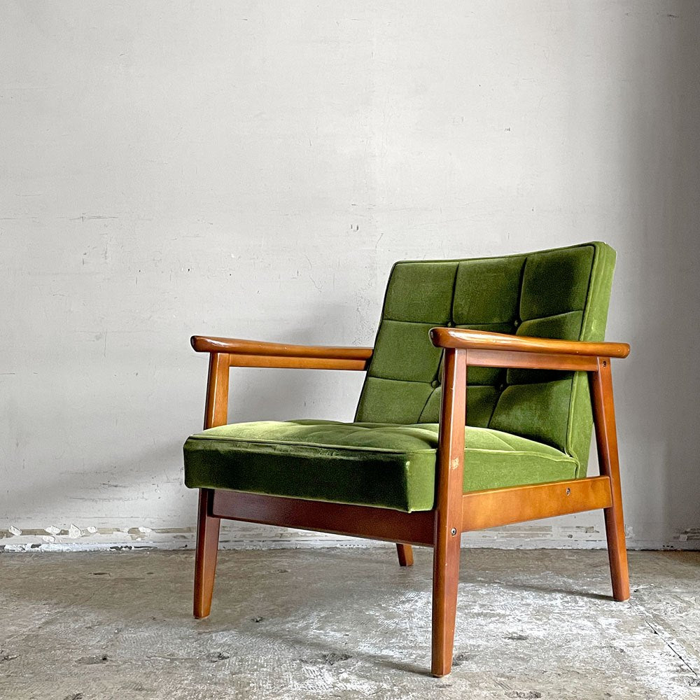 【自由が丘店】カリモク60 karimoku60 Kチェア 1シーター ソファ 1P 一人掛け モケットグリーン ウォールナットカラーフレーム ブナ材 レトロモダン ミッドセンチュリー  買取させていただきました。