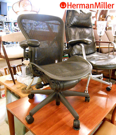 ユーザーが多いということの意味～ハーマンミラー　アーロンチェア　ポスチャーフィット　グラファイト【買取＆販売＆レンタル】