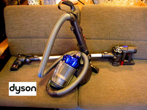 ～吸引力の変わらない、ただ1つの掃除機～ " dyson / ダイソン " サイクロンクリーナー / 掃除機 『 DC12 』 ＆ コードレス 『 DC45 』 2モデル 入荷！！