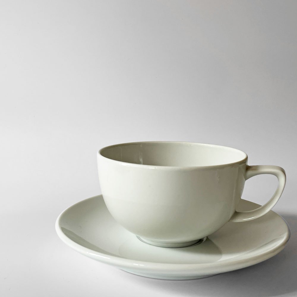 【用賀店】ロイヤルコペンハーゲン ROYAL COPENHAGEN ホワイトポット カップ&ソーサー C&S デンマーク 北欧食器 買取させていただきました。