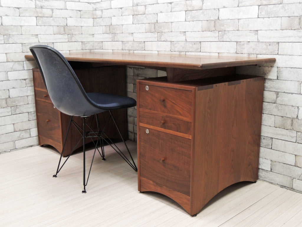 ウッドユウライクカンパニー WOOD YOU LIKE COMPANY コックピットデスク ウォールナット無垢材 両袖 神山公一 参考定価￥628,100-   中古品 買い取りしました。