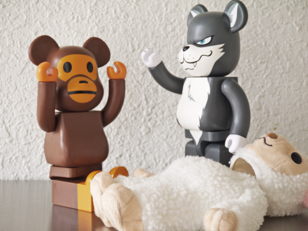 フラグメントデザイン fragment design ベアブリック 400％ BE@RBRICK デュアルデザイン 羊 狼 & ア・ベイシング・エイプ A BATHING APE ベイビーマイロ BABY MILO ベアブリック 400% BE@RBRICK 中古品 買い取りしました。