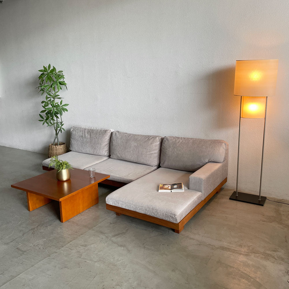 マスターウォール Master Wal デニッシュソファ ソファ DANISH SOFA 3シーター 180 & ワンアームカウチ 90 無垢ウォールナットフレーム × ランク3 生地 FLORUS シルバー アームレス三人掛け + 片アームカウチ 合計参考価格￥775,500より ～ ゆったり団欒、寛ぎの一時を齎すロータイプソファ 2ピースセット！ ～