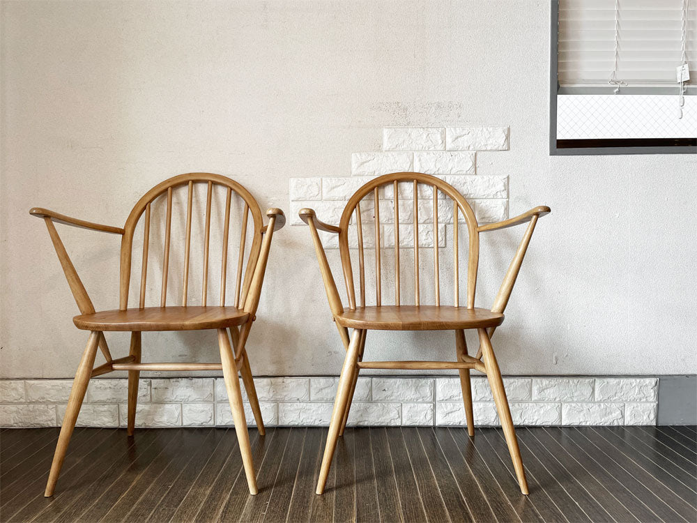 アーコール Ercol フープバックアームチェア ダイニングチェア スポークバック 6本タイプ エルム材 UKビンテージ Vintage 英国家具 計2脚  中古品  買い取りしました。