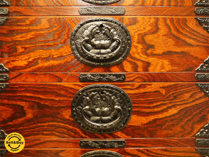 岩谷堂箪笥 七ｯ抽 立長箪笥 整理箪笥 ハイチェスト 牡丹紋様 南部鉄器金具 欅 桐 漆塗り 民芸家具 ～美と用、一生物のパートナー～ 【 買取と販売とレンタルのお店 】