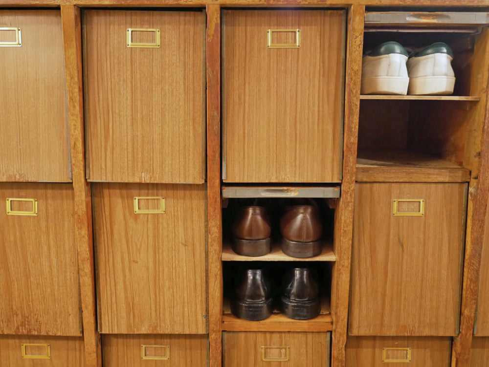 ジャパンビンテージ Japan vintage 古い木味の下駄箱 シューズラック 店舗什器 ～使ってみたい！～