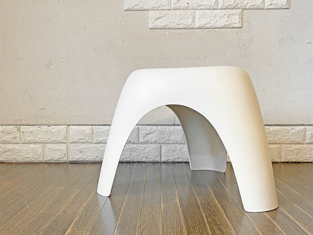 ヴィトラ Vitra エレファントスツール ホワイト ポリプロピレン 柳宗理 ミッドセンチュリーモダン MoMA 永久収蔵品  中古品  買い取りしました。