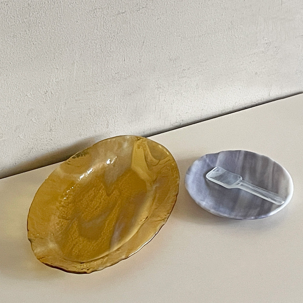 【自由が丘店】池谷三奈美 ガラス製 マーブル 現代作家 未使用品 オーバル型プレート、Φ13㎝プレート＆アイススプーン 買取させていただきました。